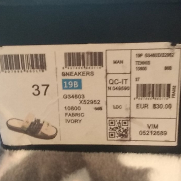 Women's CHANEL sandals - Picture 3 of 3